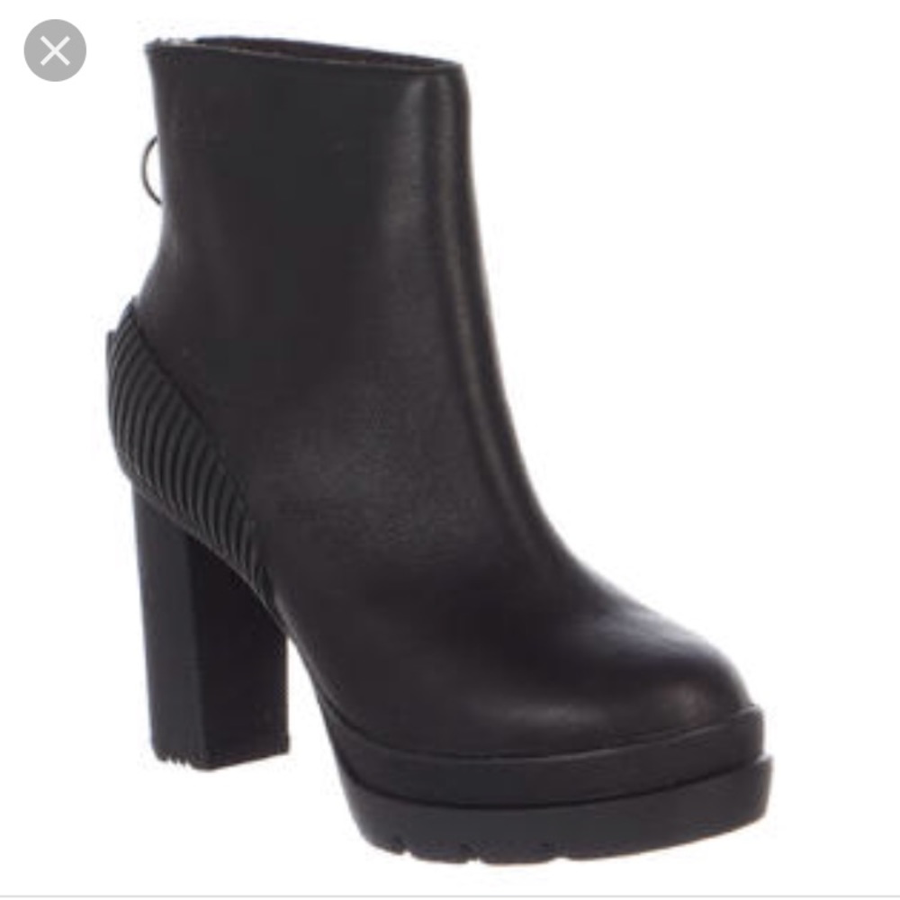 Sorel Dacie Size 7 Booties